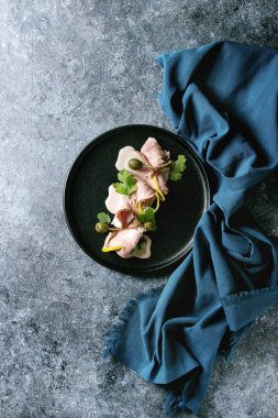 Ton balıklı sos vitello tonnato ile Dana