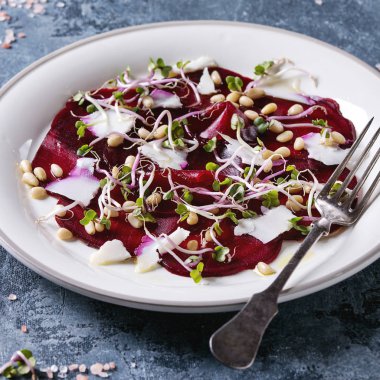 Pancar carpaccio salata