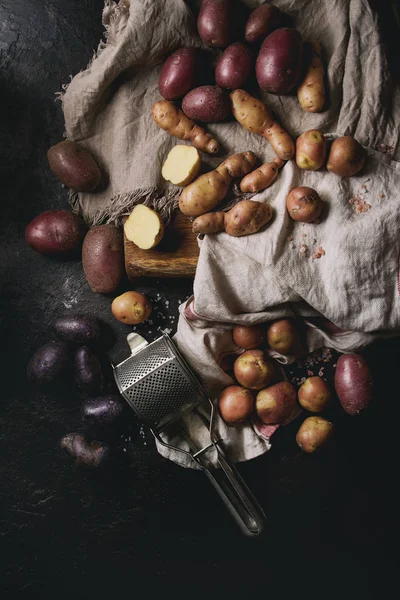 Variedad de patatas crudas — Foto de Stock