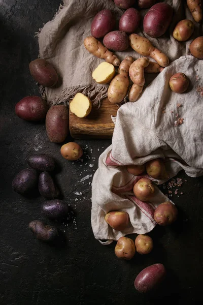 Varietà di patate crude — Foto Stock