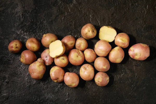 Patatas crudas señorita rubor — Foto de Stock