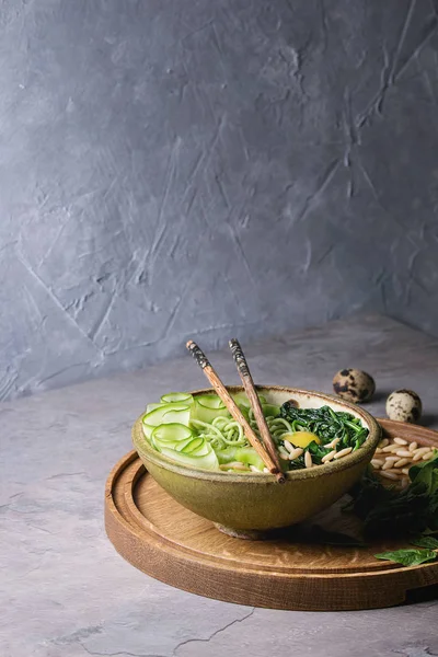 Green noodles bowl — Stock Photo, Image