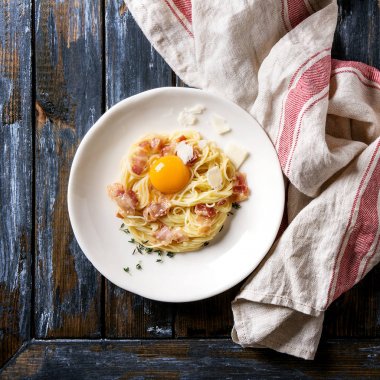 İtalyan makarna carbonara