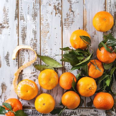 yaprakları ile clementines