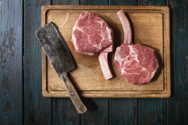 Ham Tomahawk biftek — Stok fotoğraf