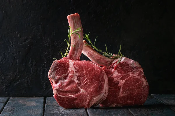 Ruwe Tomahawk Steak — Stockfoto