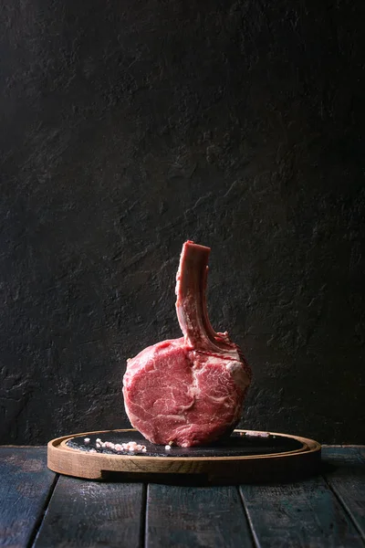 Bistecca di Tomahawk cruda — Foto Stock