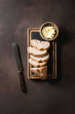 Dilimlenmiş esnaf ekmek
