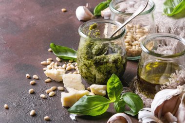 fesleğen pesto sos