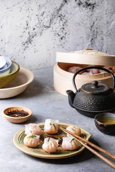 Asian steam dumplings — Stock Photo, Image