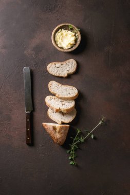 Dilimlenmiş esnaf ekmek