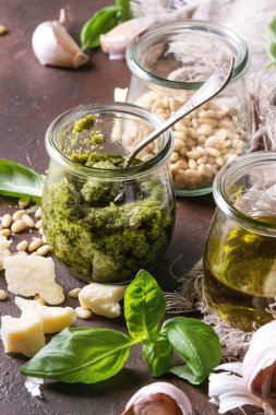 fesleğen pesto sos