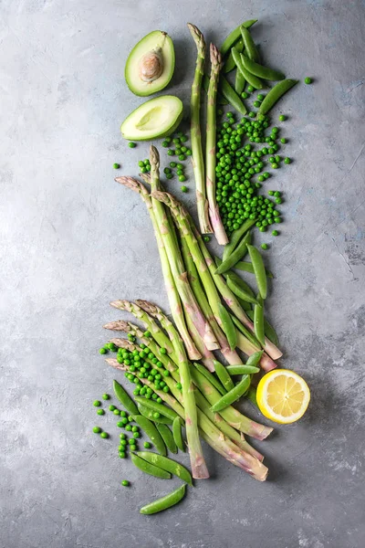 Giovane asparago verde — Foto Stock