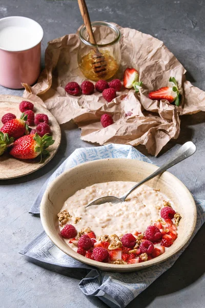 Pirinç porrige çilek ile