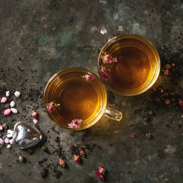 Two glasses of hot tea — Stock Photo, Image