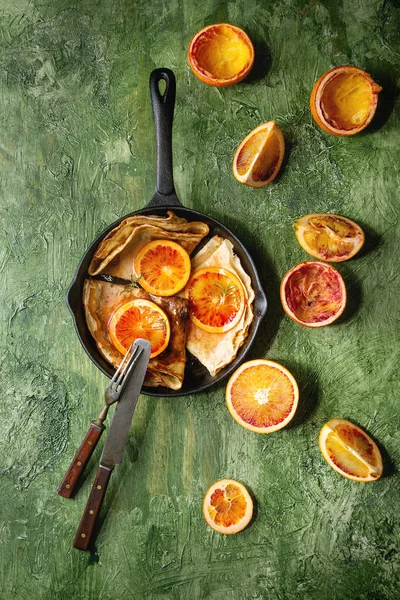 带血腥橙子的煎饼 — 图库照片