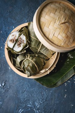 Pirinç piramidal köfte