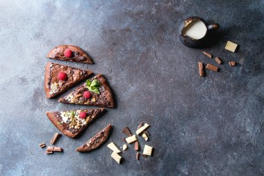 Tatlı çikolata pizza