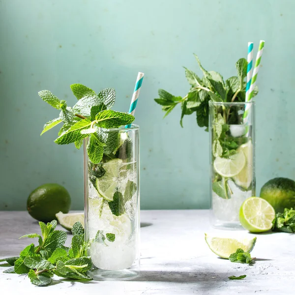 Classic mojito cocktail — Stock Photo, Image