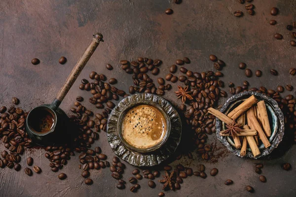 Black coffee with spices — Stock Photo, Image