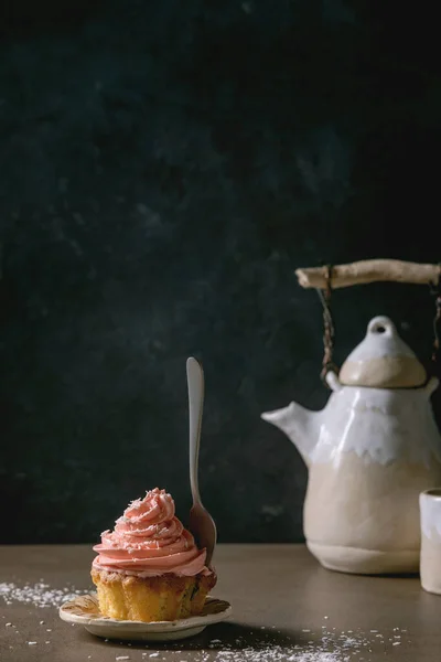 自家製カップケーキバタークリーム — ストック写真