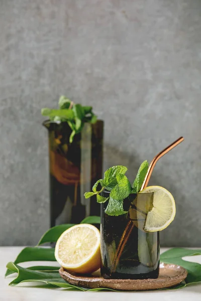 Limonáda s citronem a mátou — Stock fotografie