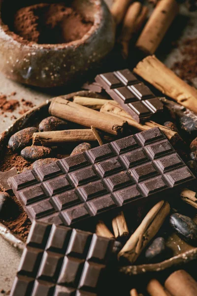 Dark chocolate with cocoa — Stock Photo, Image
