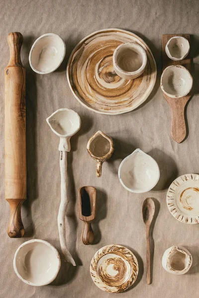 Varietà di piatti in ceramica — Foto Stock