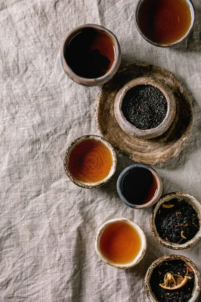 Sıcak ve kuru çay çeşitleri. — Stok fotoğraf
