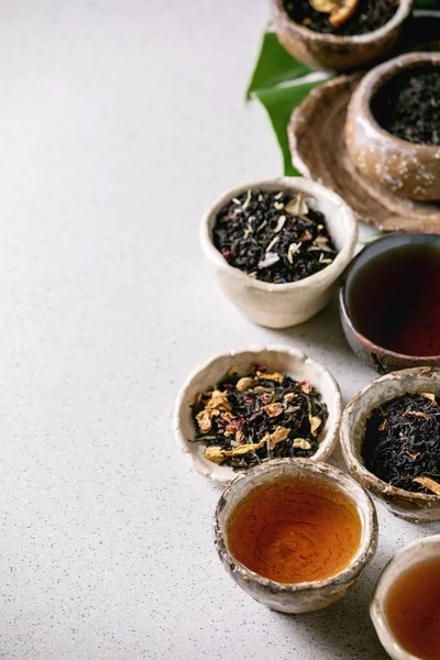 Variety of hot and dry tea — Stock Photo, Image