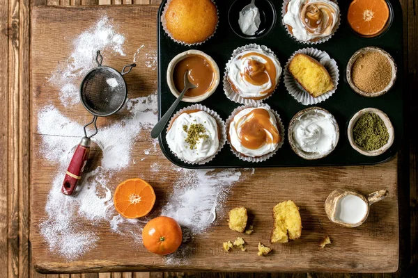 Citrus oranges muffins — Stock Photo, Image