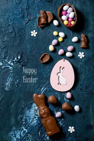 Easter Greeting Card Wooden Rabbit Decorations Chocolate Sweets Bunny Eggs — Stock Photo, Image