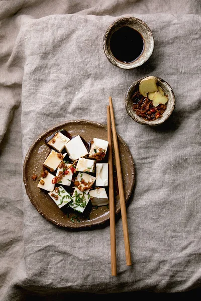 Μεταξωτό Tofu Ιαπωνικό Τυρί Σόγιας Φέτες Κύβους Τσίλι Τζίντζερ Chive — Φωτογραφία Αρχείου