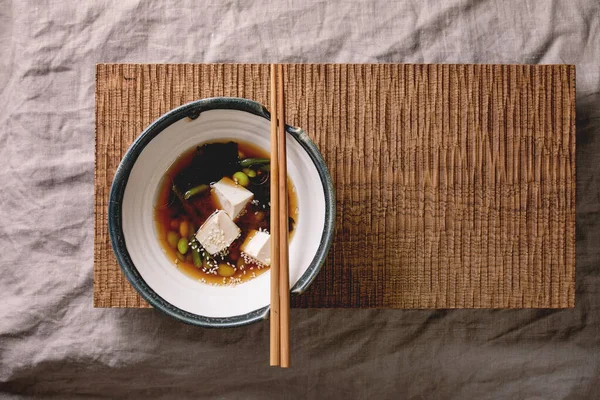 Japon Miso Çorbası Ipek Tofu Küpleri Soya Fasulyesi Edamame Yeşil — Stok fotoğraf