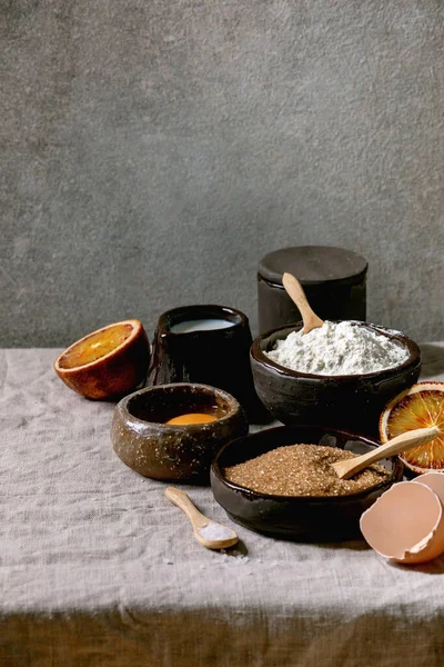 Zutaten Für Das Backen Hause Mehl Eier Rohrzucker Milch Verschiedenen — Stockfoto