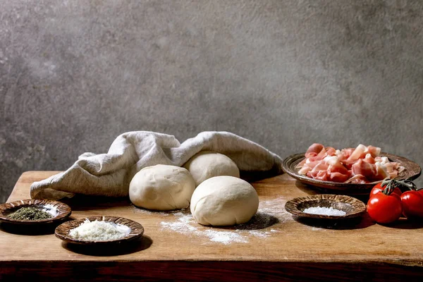 Massa Para Pizza Italiana Napolitana Cozinhar Três Bolas Massa Trigo — Fotografia de Stock