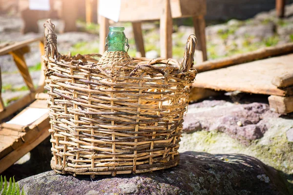 Oude wijn damast van rieten — Stockfoto