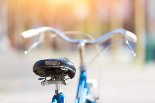 Bicicleta en la ciudad —  Fotos de Stock