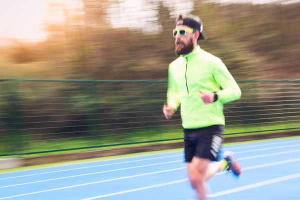 Photographie délibérément déplacée par les trains coureurs sur l'athlétisme — Photo