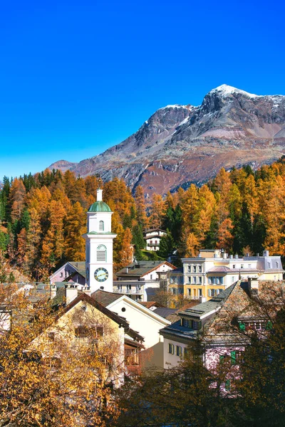Sils Maria-landsbyen i Engadine-dalen nær Sankt Moritz Sxiz – stockfoto