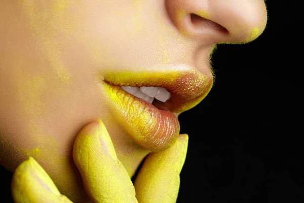 Close-up van de mooie vrouw lippen met mode make-up — Stockfoto
