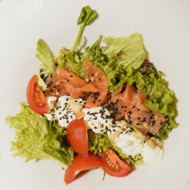 Restoranda yemek tabağı.