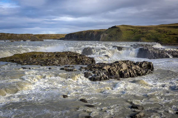 Izlandi vízesés Urridafoss — Stock Fotó