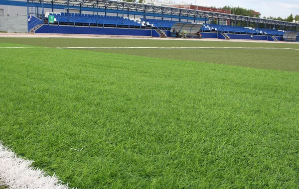 Künstliche Sportfläche Grünen Rasen Imitation Auf Dem Fußballstadion — Stockfoto