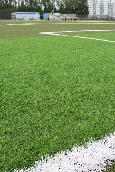 Künstliche Sportfläche Grünen Rasen Imitation Auf Dem Fußballstadion — Stockfoto