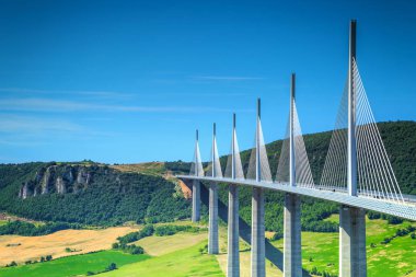 Millau, Aveyron bölge, Fransa, ünlü viyadük şaşırtıcı Europe
