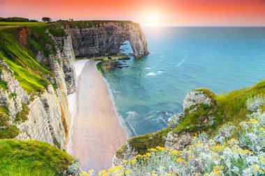 Fantastik la Manneporte doğal taş kemer merak ediyorum, Etretat, Normandy, Fransa 