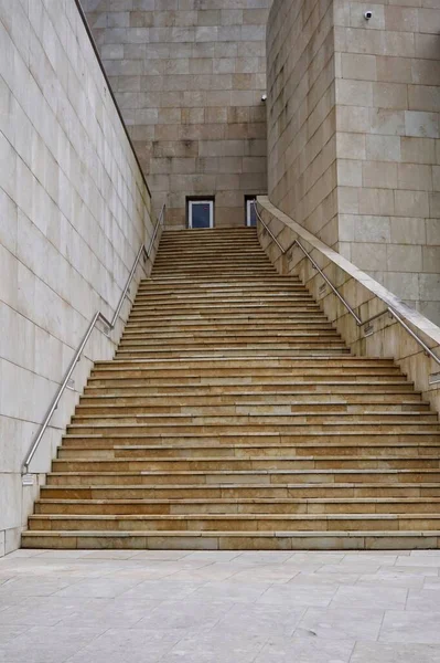 Sokaktaki Merdivenler Spanya Nın Bilbao Şehrindeki Mimari — Stok fotoğraf