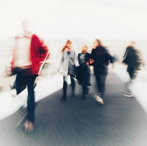 Turistas Caminando Por Calle Bilbao Ciudad España —  Fotos de Stock