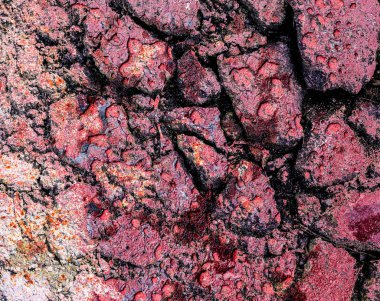 Karışık paslı ve beton metal duvarların detaylı yakın görüntüsü 